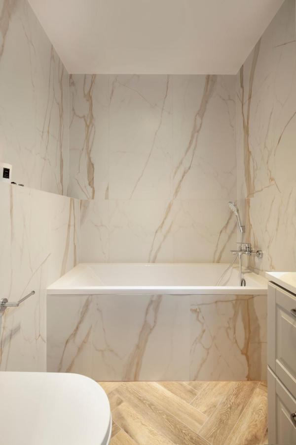 Elite Apartments Old Town Center Premium Гданск Екстериор снимка
